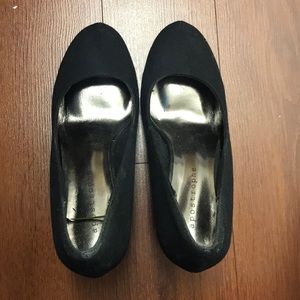 Black Wedges